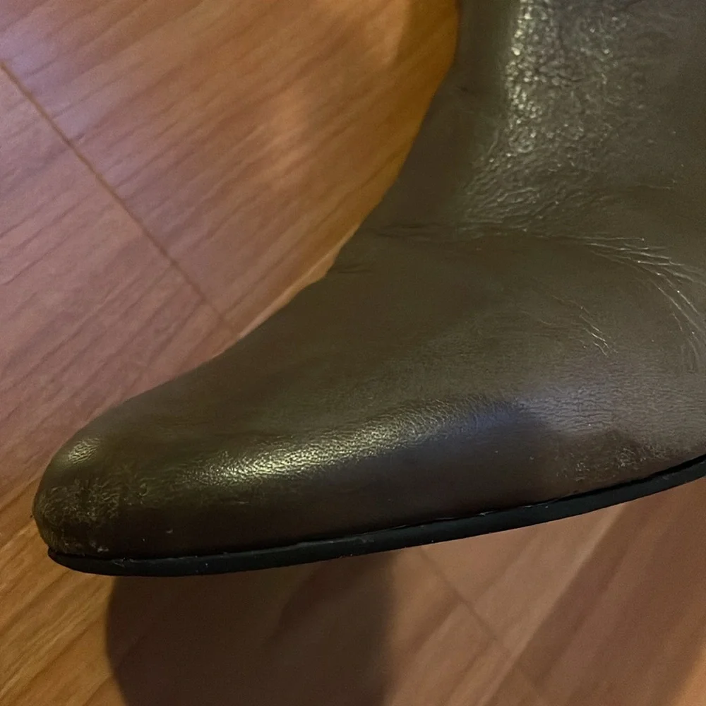 Grey leather boots - Picture 9 of 10